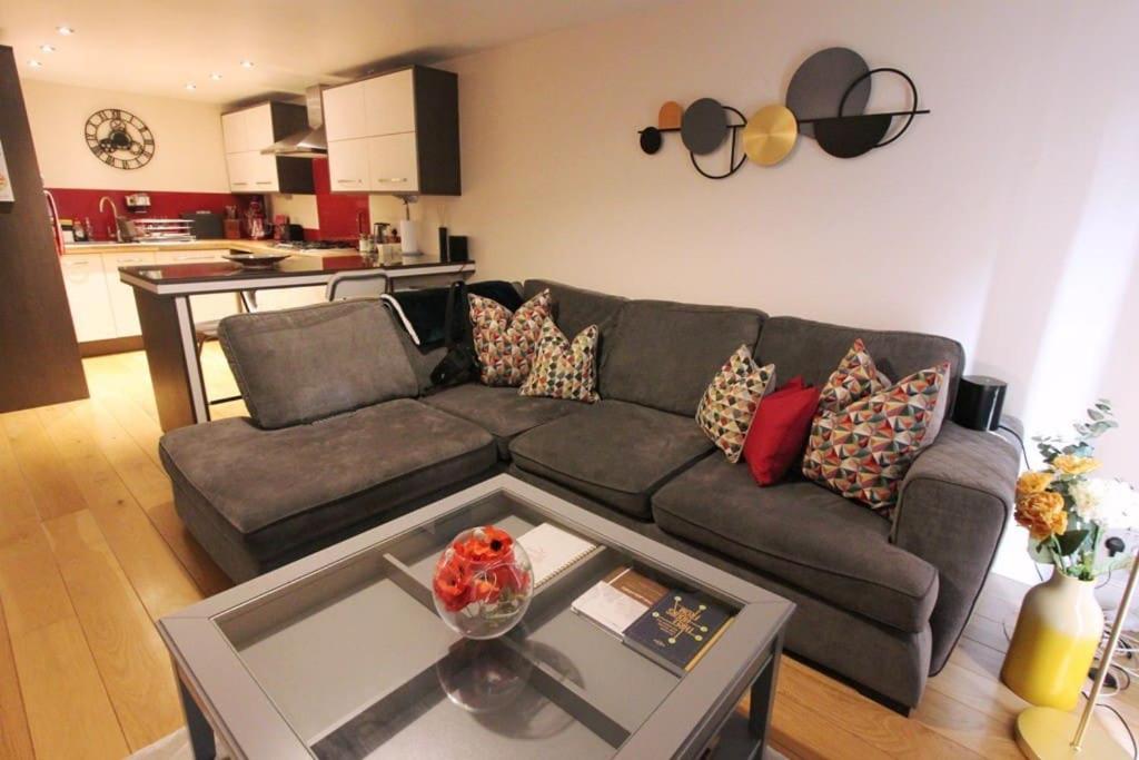Spacious 2 Bed, 2 Bath Apartment -The Shore, Leith EDI Eksteriør billede