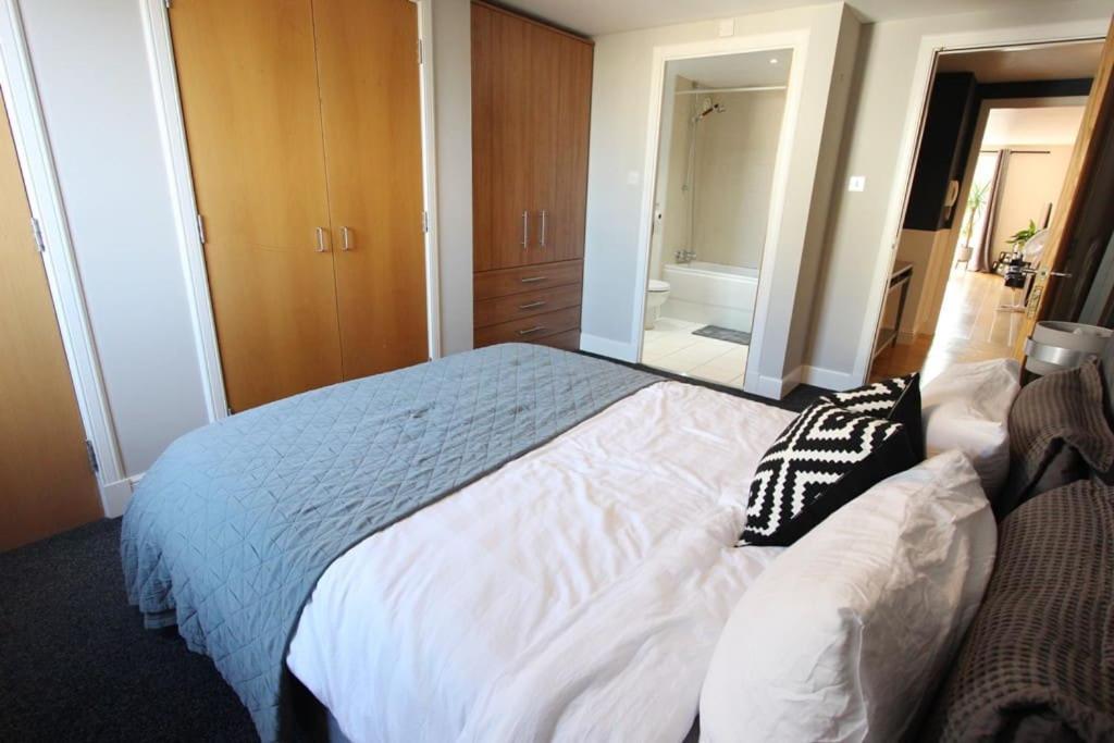 Spacious 2 Bed, 2 Bath Apartment -The Shore, Leith EDI Eksteriør billede